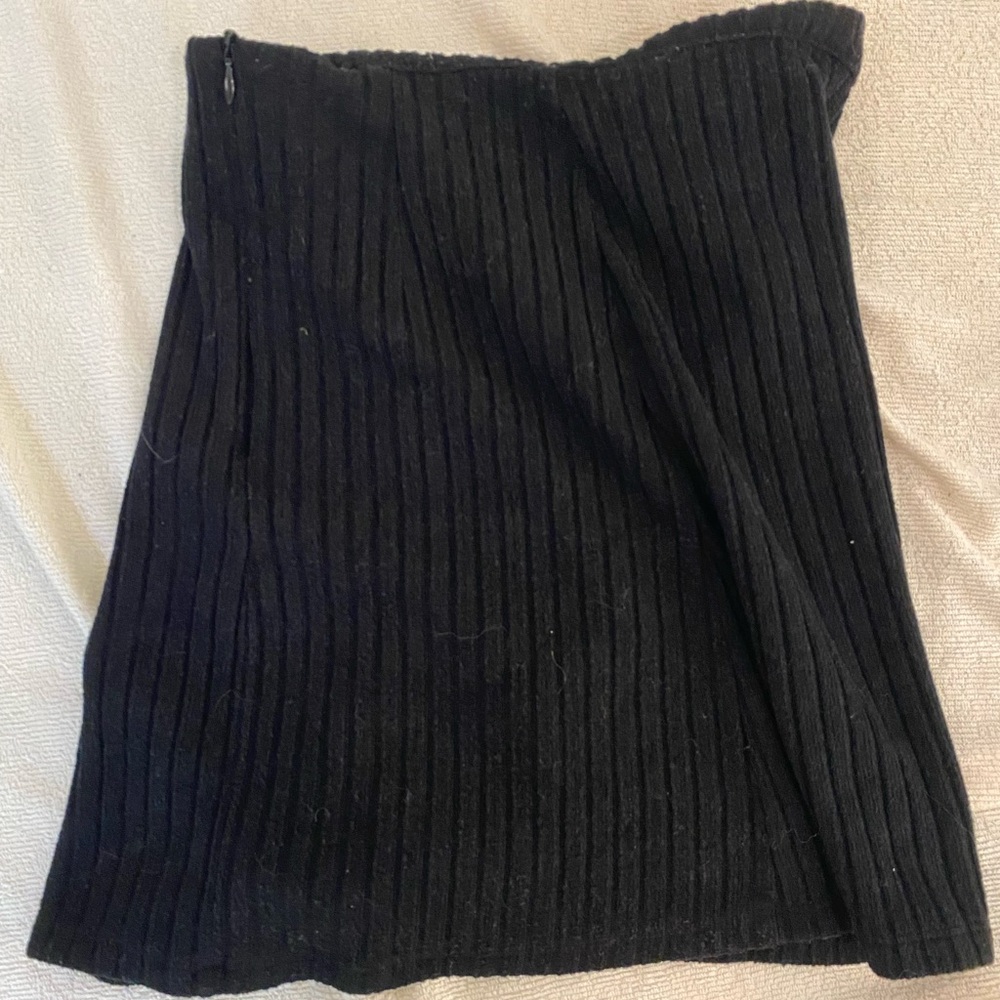 Black Ribbed Skirt
